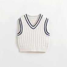 Load image into Gallery viewer, MJ0312 cabled Vest (sz 3y-12y)
